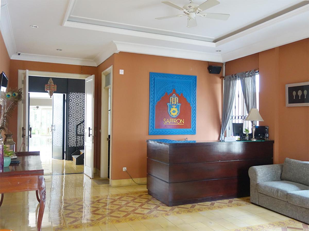 Saffron Suites Syariah Джакарта Екстериор снимка
