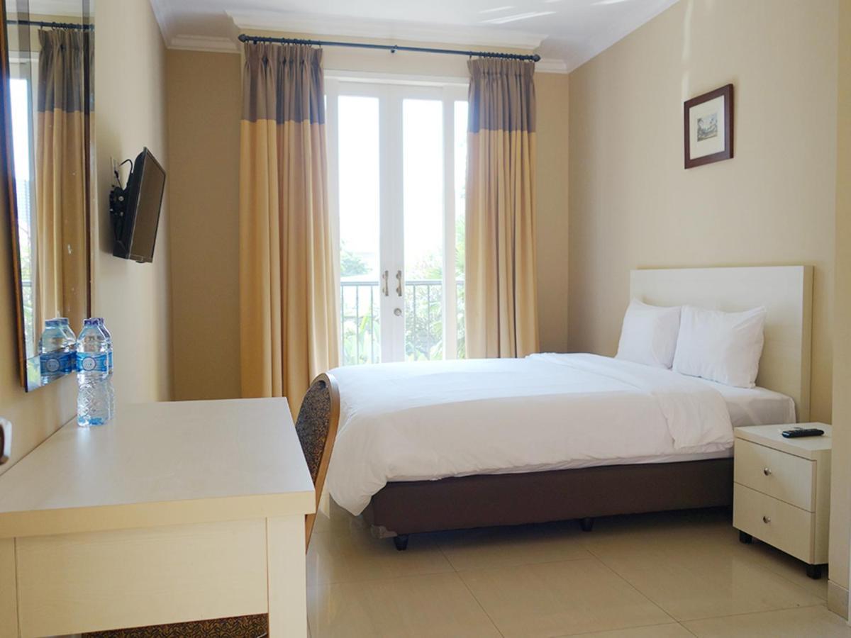 Saffron Suites Syariah Джакарта Екстериор снимка