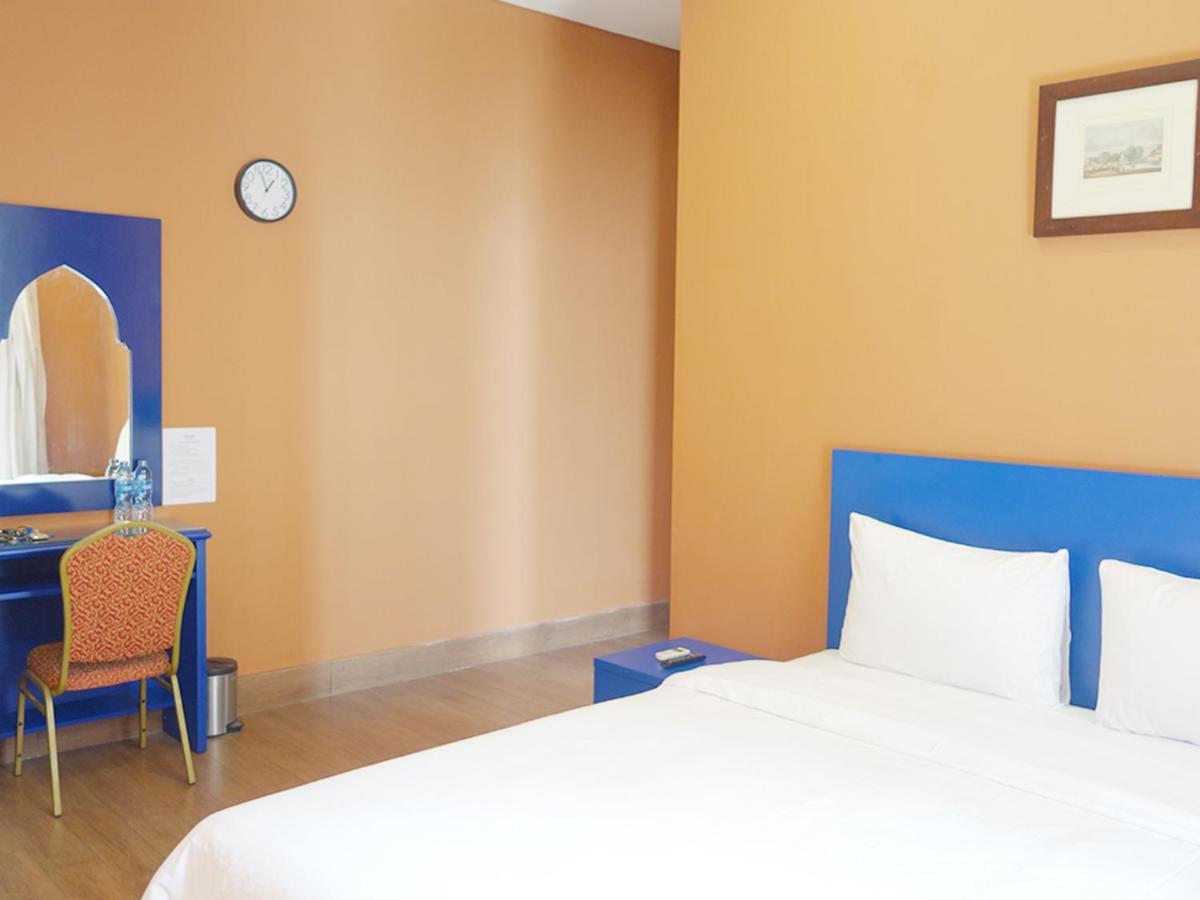Saffron Suites Syariah Джакарта Екстериор снимка