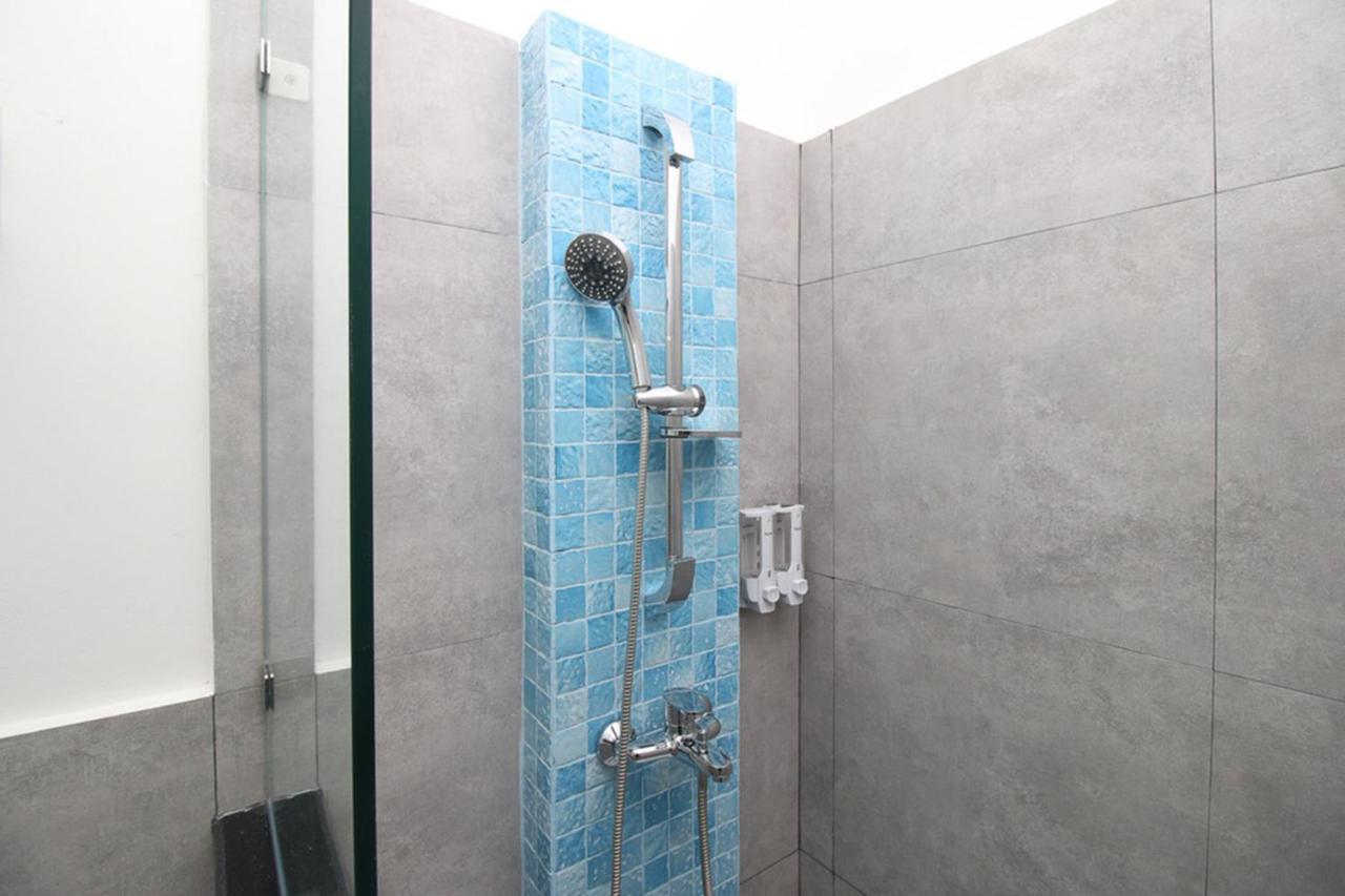 Saffron Suites Syariah Джакарта Екстериор снимка