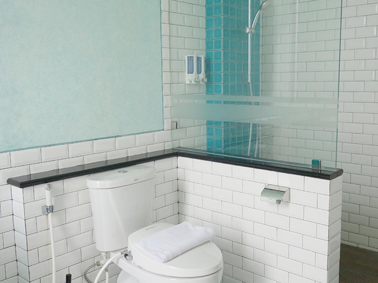 Saffron Suites Syariah Джакарта Екстериор снимка